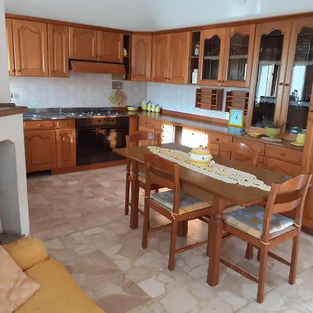 Bed & Breakfast Anna Piscinas