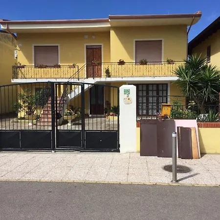 Anna לינה וארוחת בוקר